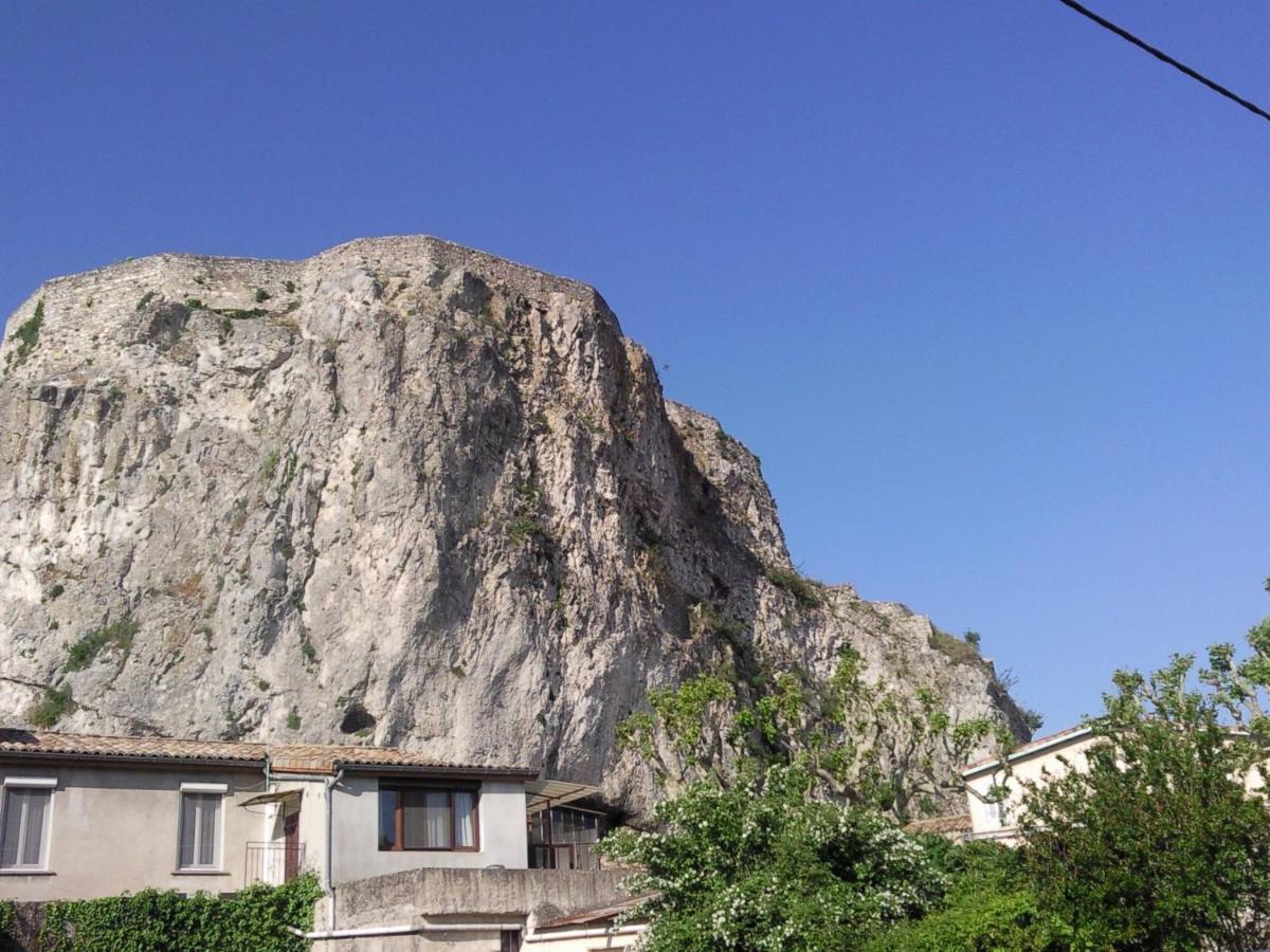 Appartement En Duplex Viviers Exterior foto