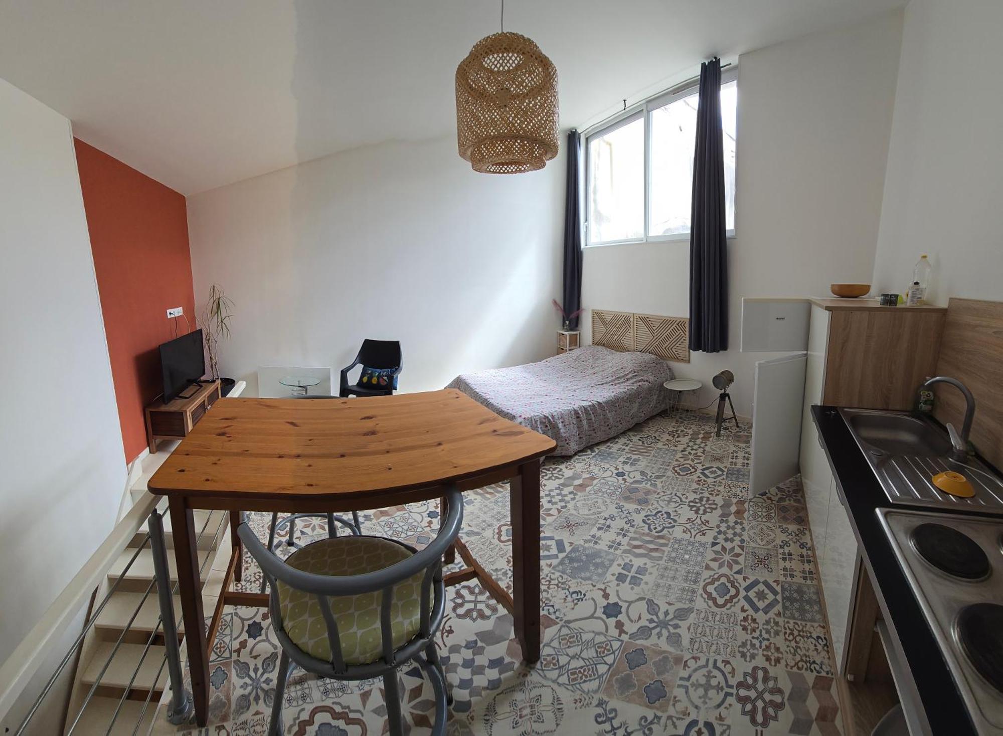 Appartement En Duplex Viviers Exterior foto
